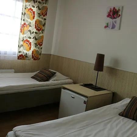 Hotel Place To Sleep 3*